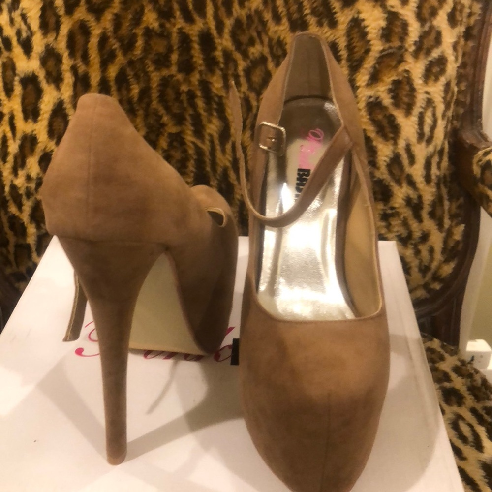 Nice  platform  heels